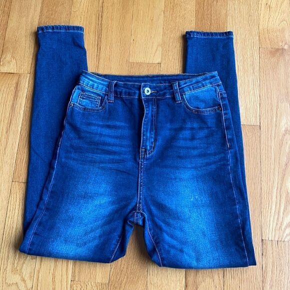 Shein Women Jeans    - Picture 1 of 8